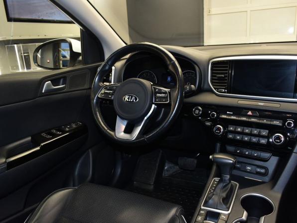 Kia Sportage IV Рестайлинг с пробегом 2021 года, цена 2 910 000 рублей, 54000 км, внедорожник, Автокод Объявления