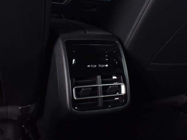 Volkswagen Tiguan III (China Market) с пробегом 2026 года, цена 4 749 995 рублей, 40 км, внедорожник, Автокод Объявления