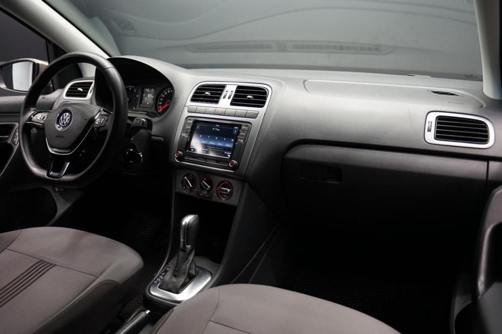 Volkswagen Polo V Рестайлинг Крым  - изображение 21