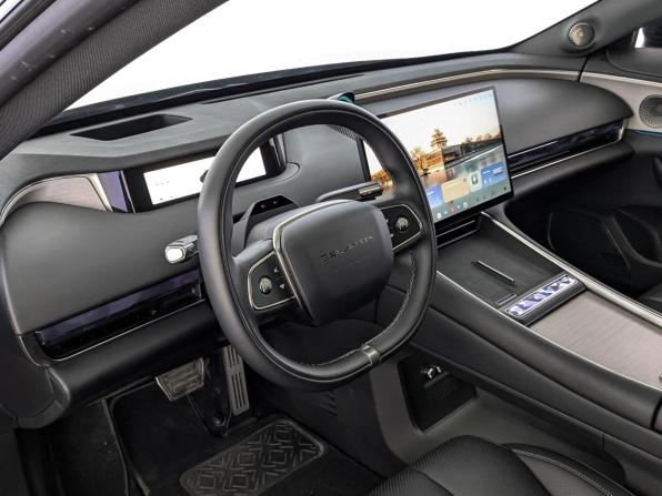 Exeed Exlantix ES с пробегом 2025 года, цена 4 500 000 рублей, 21482 км, седан, Автокод Объявления