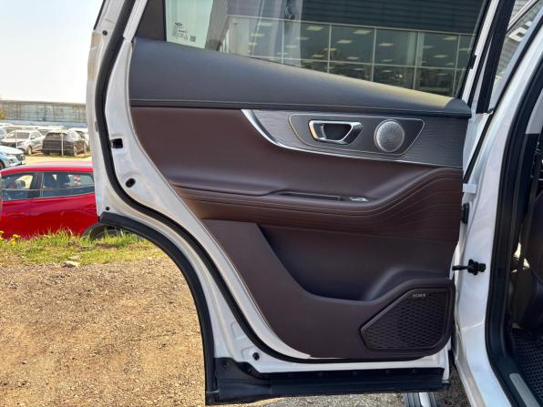Chery Tiggo 8 Pro Max I Рестайлинг с пробегом 2023 года, цена 2 843 000 рублей, 44075 км, внедорожник, Автокод Объявления
