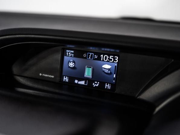 Toyota Noah III (R80) Рестайлинг с пробегом 2018 года, цена 2 500 000 рублей, 130300 км, минивэн, Автокод Объявления
