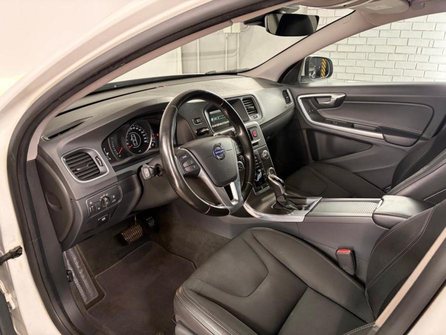Volvo S60 II Рестайлинг Екатеринбург  - изображение 9