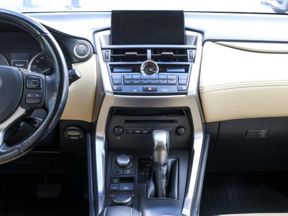 Lexus NX I с пробегом 2016 года, цена 2 349 000 рублей, 194015 км, внедорожник, Автокод Объявления