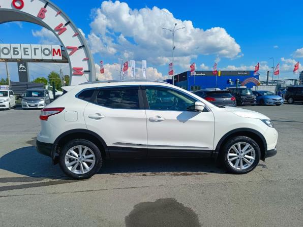 Nissan Qashqai II с пробегом 2015 года, цена 1 694 995 рублей, 118211 км, внедорожник, Автокод Объявления