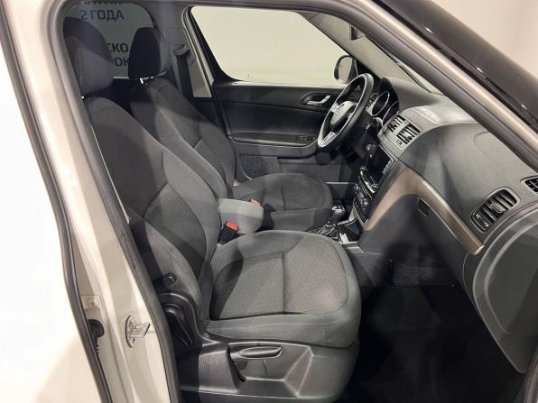 Skoda Yeti I Рестайлинг с пробегом 2015 года, цена 1 090 000 рублей, 193882 км, внедорожник, Автокод Объявления