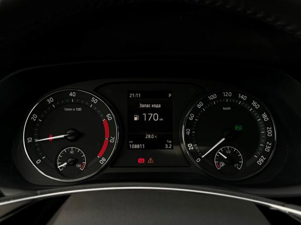 Skoda Octavia IV (A8) с пробегом 2021 года, цена 2 134 200 рублей, 108811 км, лифтбек, Автокод Объявления