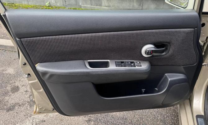 Nissan Tiida I Рестайлинг с пробегом 2010 года, цена 569 000 рублей, 179165 км, хэтчбек, Автокод Объявления
