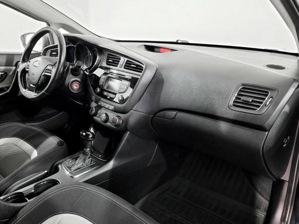Kia Ceed II с пробегом 2014 года, цена 980 000 рублей, 247368 км, универсал, Автокод Объявления