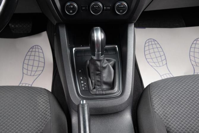 Volkswagen Jetta VI Рестайлинг с пробегом 2015 года, цена 1 499 000 рублей, 143896 км, седан, Автокод Объявления