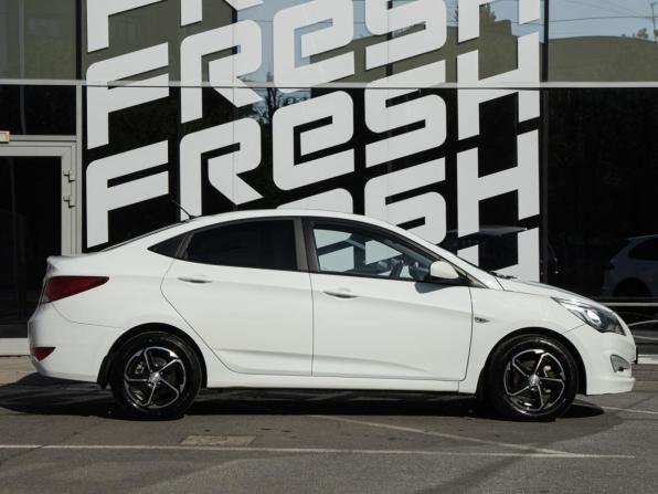 Hyundai Solaris I Рестайлинг с пробегом 2015 года, цена 999 000 рублей, 165854 км, седан, Автокод Объявления