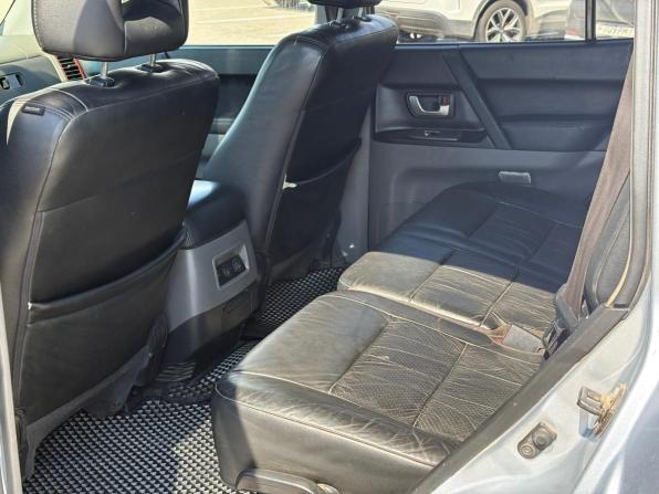 Mitsubishi Pajero III Рестайлинг с пробегом 2005 года, цена 925 000 рублей, 327861 км, внедорожник, Автокод Объявления