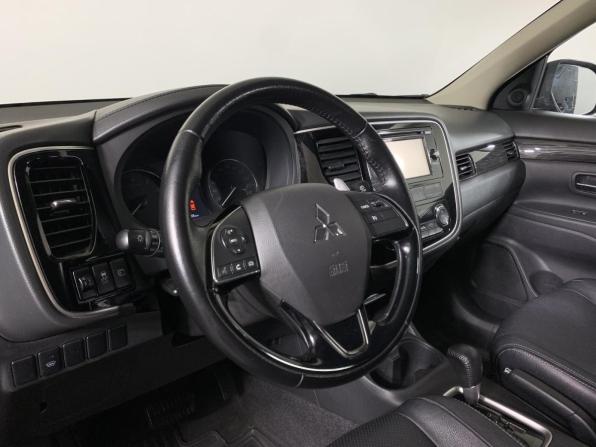 Mitsubishi Outlander III Рестайлинг 2 с пробегом 2016 года, цена 1 998 000 рублей, 84616 км, внедорожник, Автокод Объявления