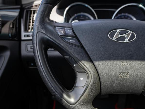 Hyundai Sonata VI (YF) с пробегом 2012 года, цена 999 000 рублей, 324459 км, седан, Автокод Объявления