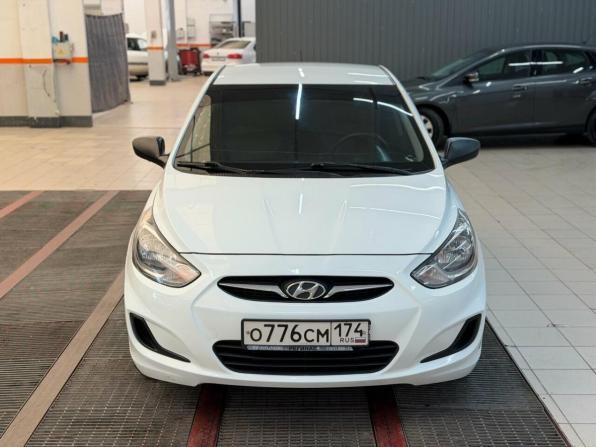 Hyundai Solaris I с пробегом 2013 года, цена 860 000 рублей, 126107 км, седан, Автокод Объявления