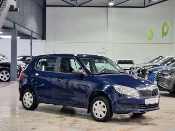 Skoda Fabia II Рестайлинг с пробегом 2011 года, цена 450 000 рублей, 196628 км, хэтчбек, Автокод Объявления