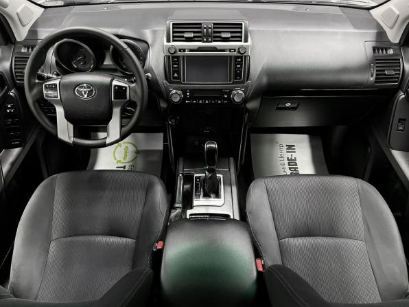 Toyota Land Cruiser Prado 150 Series Рестайлинг 1 с пробегом 2016 года, цена 3 645 000 рублей, 196164 км, внедорожник, Автокод Объявления