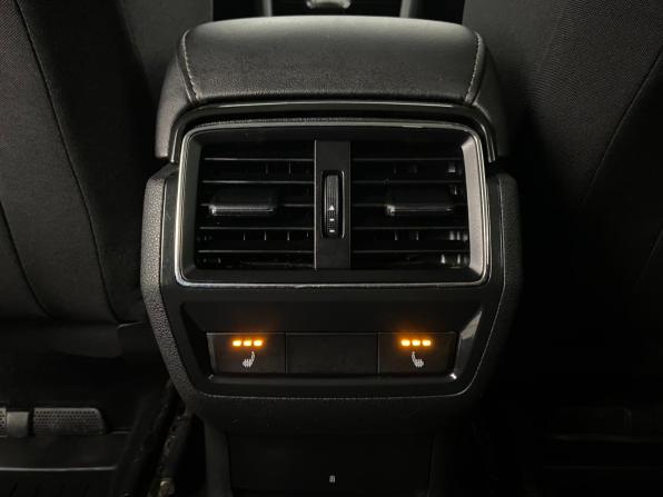 Skoda Karoq I с пробегом 2021 года, цена 2 299 000 рублей, 131217 км, внедорожник, Автокод Объявления
