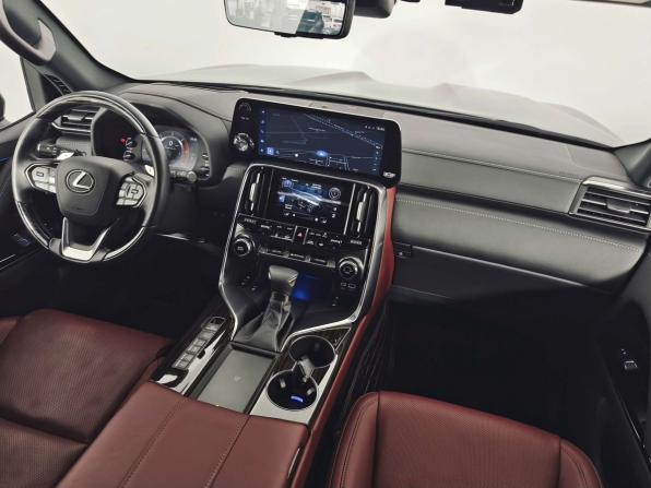 Lexus LX IV с пробегом 2025 года, цена 15 400 000 рублей, 8394 км, внедорожник, Автокод Объявления