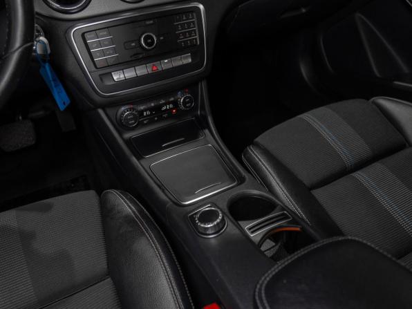 Mercedes-Benz CLA I (C117 X117) Рестайлинг с пробегом 2018 года, цена 1 745 000 рублей, 132952 км, седан, Автокод Объявления