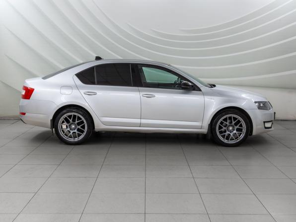 Skoda Octavia III (A7) с пробегом 2015 года, цена 1 218 000 рублей, 152901 км, лифтбек, Автокод Объявления