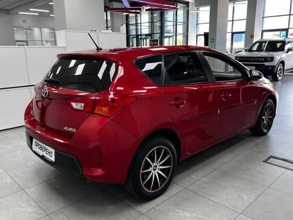 Toyota Auris II с пробегом 2013 года, цена 890 000 рублей, 179650 км, хэтчбек, Автокод Объявления