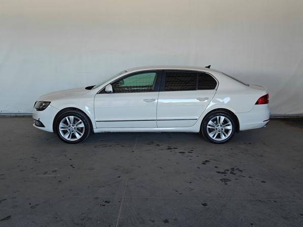Skoda Superb II Рестайлинг с пробегом 2013 года, цена 1 100 000 рублей, 211140 км, лифтбек, Автокод Объявления