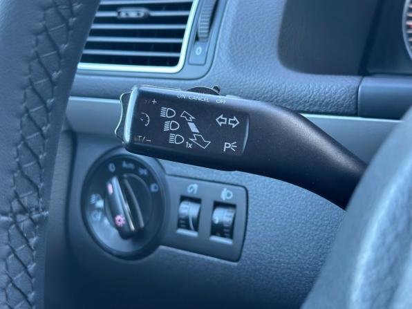 Volkswagen Touran I Рестайлинг 2 с пробегом 2011 года, цена 970 000 рублей, 187400 км, компактвэн, Автокод Объявления