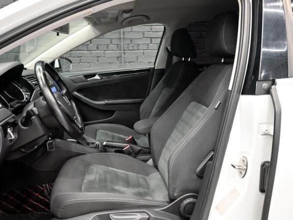 Volkswagen Jetta VI Рестайлинг с пробегом 2016 года, цена 1 470 000 рублей, 84130 км, седан, Автокод Объявления
