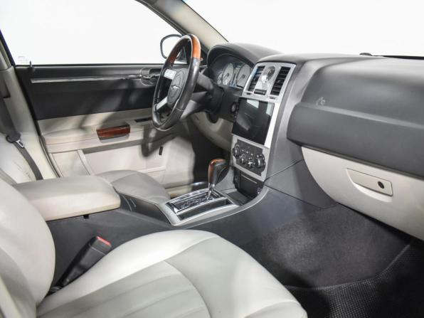 Chrysler 300C I с пробегом 2006 года, цена 670 000 рублей, 250958 км, седан, Автокод Объявления