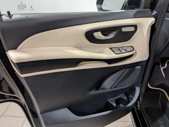 Mercedes-Benz V-Класс III (W447) Рестайлинг с пробегом 2023 года, цена 10 085 000 рублей, 72885 км, минивэн, Автокод Объявления