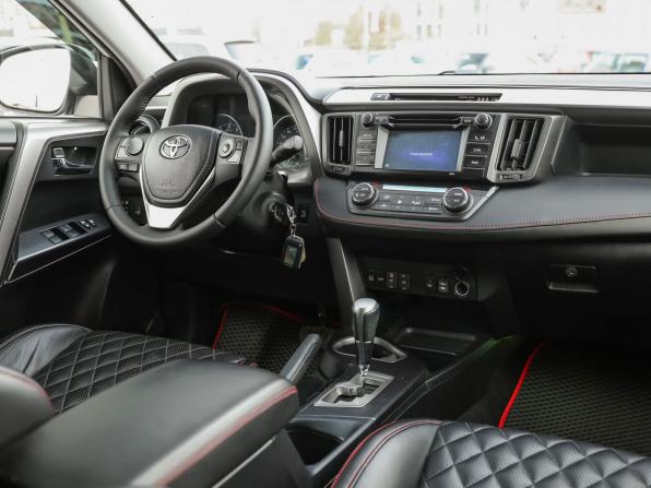 Toyota RAV4 IV (XA40) Рестайлинг с пробегом 2016 года, цена 2 399 000 рублей, 118900 км, внедорожник, Автокод Объявления