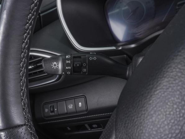 Hyundai Santa Fe IV Рестайлинг с пробегом 2023 года, цена 4 479 000 рублей, 41767 км, внедорожник, Автокод Объявления
