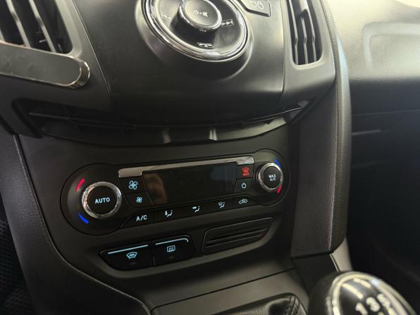 Ford Focus III с пробегом 2012 года, цена 745 000 рублей, 215772 км, хэтчбек, Автокод Объявления