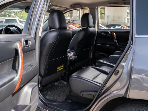 Toyota Highlander II (XU40) Рестайлинг с пробегом 2011 года, цена 2 299 000 рублей, 143033 км, внедорожник, Автокод Объявления