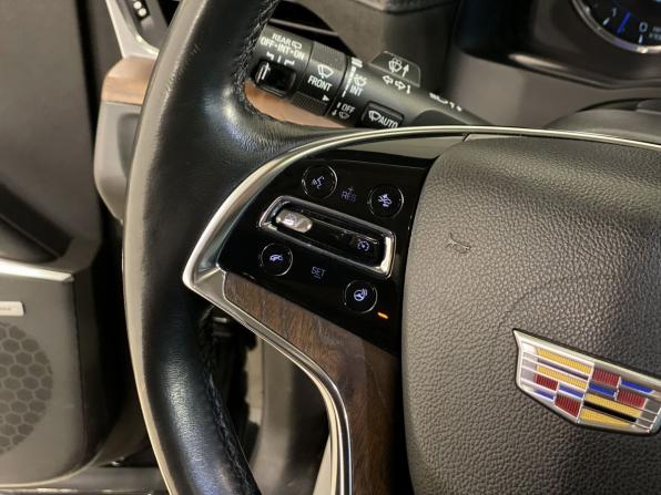 Cadillac Escalade IV с пробегом 2016 года, цена 3 400 000 рублей, 128221 км, внедорожник, Автокод Объявления