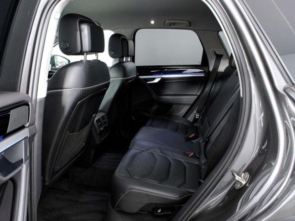 Volkswagen Touareg III с пробегом 2019 года, цена 3 898 000 рублей, 161085 км, внедорожник, Автокод Объявления