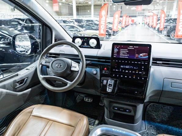 Hyundai Staria I с пробегом 2021 года, цена 4 690 000 рублей, 74230 км, минивэн, Автокод Объявления
