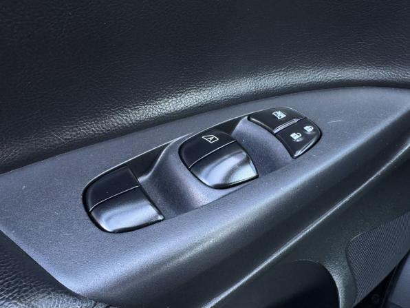 Nissan Sentra VII (B17) с пробегом 2014 года, цена 1 100 000 рублей, 72302 км, седан, Автокод Объявления