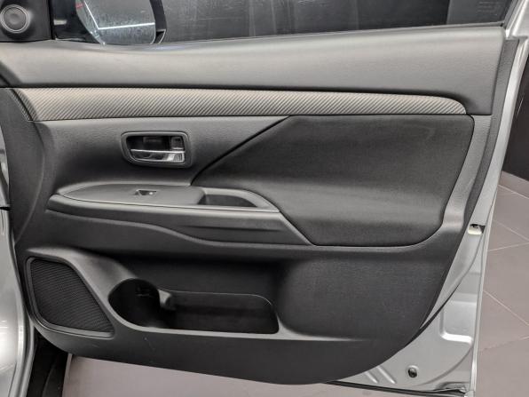 Mitsubishi Outlander III Рестайлинг 2 с пробегом 2018 года, цена 2 235 000 рублей, 68600 км, внедорожник, Автокод Объявления