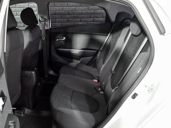 Kia Rio III Рестайлинг с пробегом 2015 года, цена 1 050 000 рублей, 125254 км, седан, Автокод Объявления