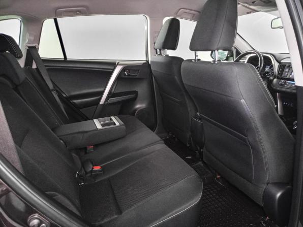 Toyota RAV4 IV (XA40) Рестайлинг с пробегом 2016 года, цена 2 331 000 рублей, 115000 км, внедорожник, Автокод Объявления