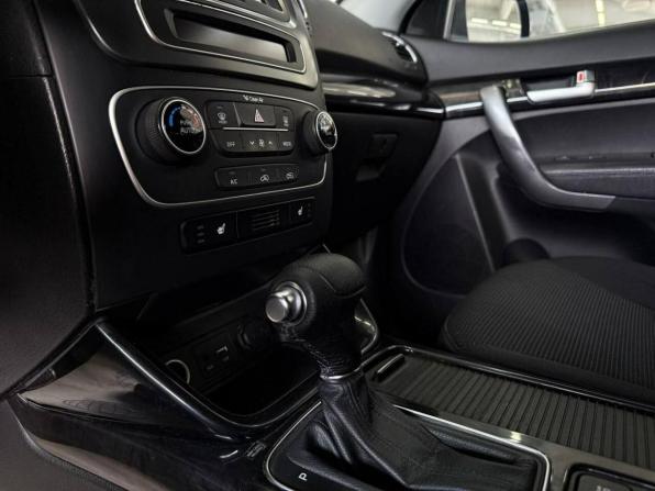 Kia Sorento II Рестайлинг с пробегом 2015 года, цена 1 650 000 рублей, 171865 км, внедорожник, Автокод Объявления
