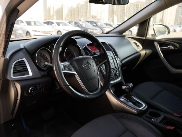 Opel Astra J Рестайлинг с пробегом 2013 года, цена 817 270 рублей, 162202 км, хэтчбек, Автокод Объявления