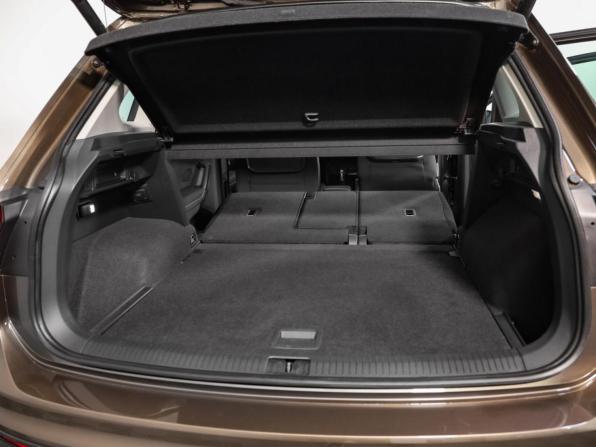 Volkswagen Tiguan II с пробегом 2017 года, цена 2 599 000 рублей, 91752 км, внедорожник, Автокод Объявления