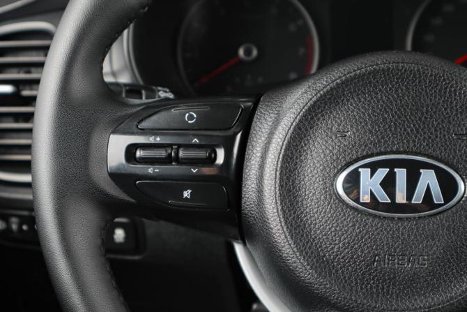 Kia Rio IV с пробегом 2018 года, цена 1 049 000 рублей, 252000 км, седан, Автокод Объявления