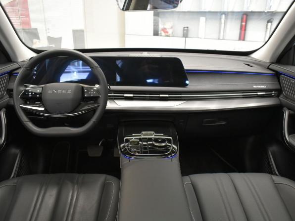 Exeed LX I Рестайлинг 2 с пробегом 2024 года, цена 2 849 000 рублей, 878 км, внедорожник, Автокод Объявления