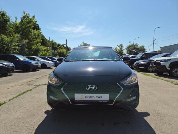 Hyundai Solaris II с пробегом 2018 года, цена 1 320 000 рублей, 105483 км, седан, Автокод Объявления