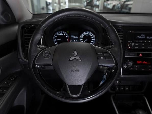 Mitsubishi Outlander III Рестайлинг 3 с пробегом 2019 года, цена 2 180 000 рублей, 80304 км, внедорожник, Автокод Объявления
