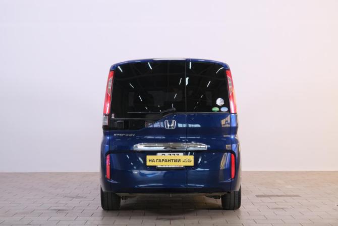 Honda Stepwgn V с пробегом 2015 года, цена 1 799 000 рублей, 83758 км, минивэн, Автокод Объявления